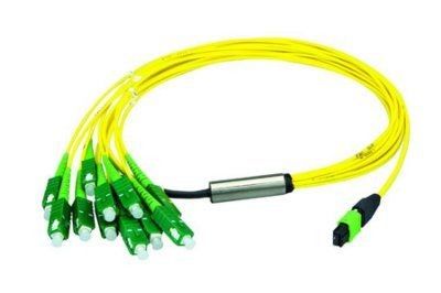 SC / APC 12 Fibres MPO Breakout Cable Żółty kolor dla sieci pamięci masowej