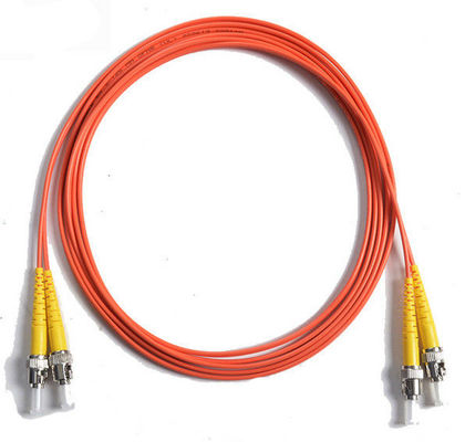 Chiny 62,5 / 125 Duplex Pomarańczowy przewód światłowodowy krosowy, 5 Mtr Kabel światłowodowy PCW Lc do Sc Długość fali 1310 nm / 1550 nm dostawca